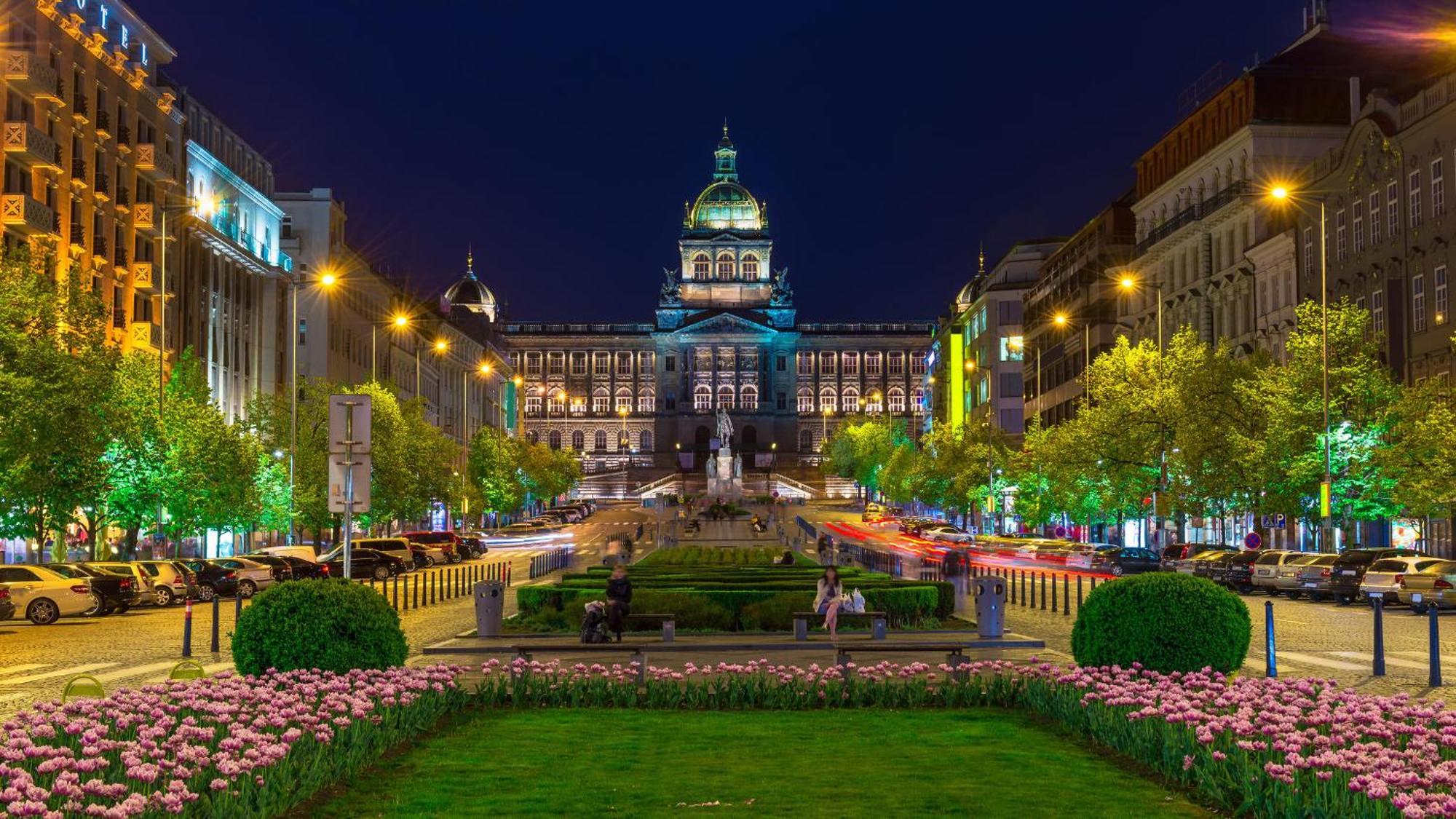 Kingdom Of 3 Roses Apartment Prague Luaran gambar