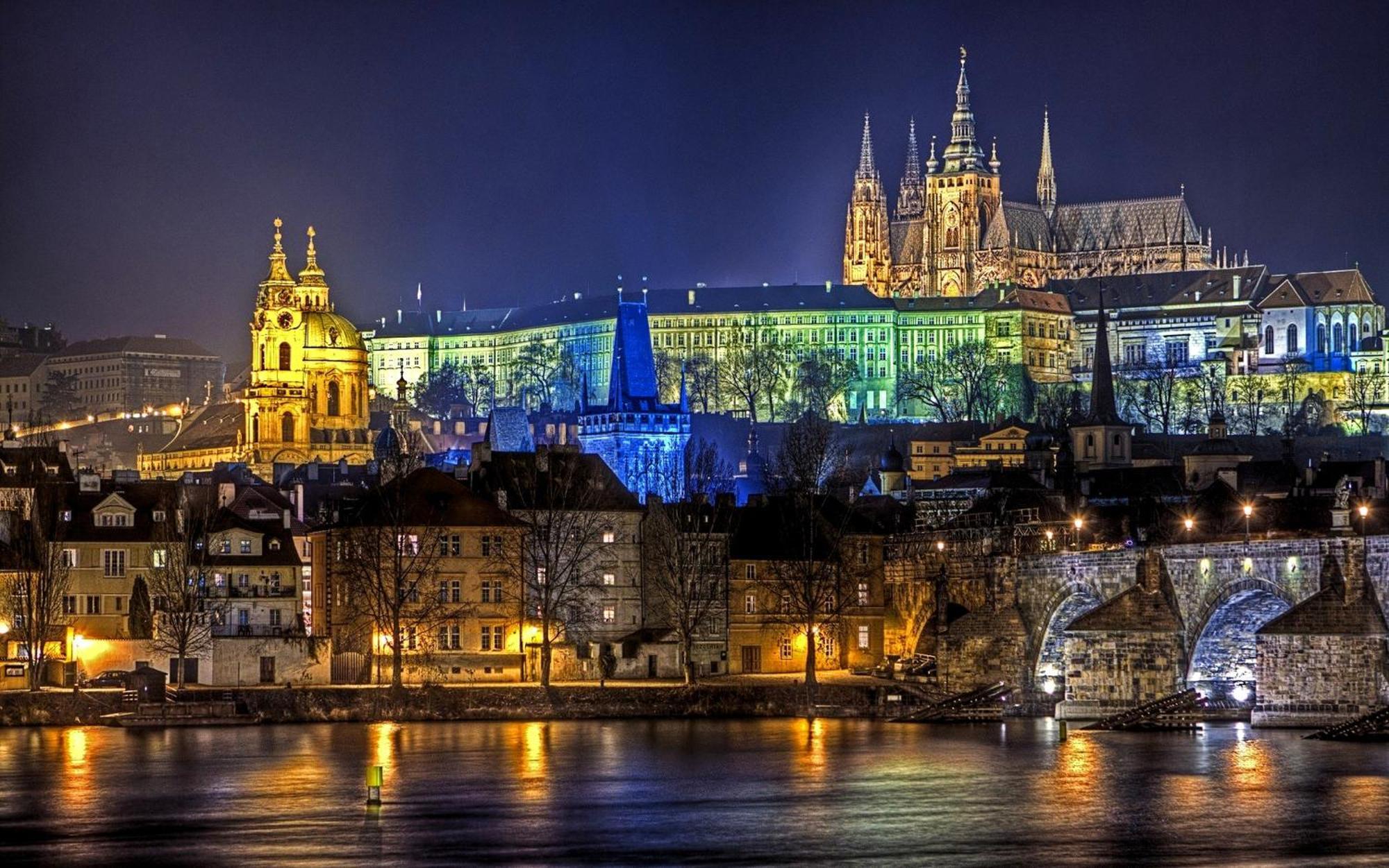 Kingdom Of 3 Roses Apartment Prague Luaran gambar