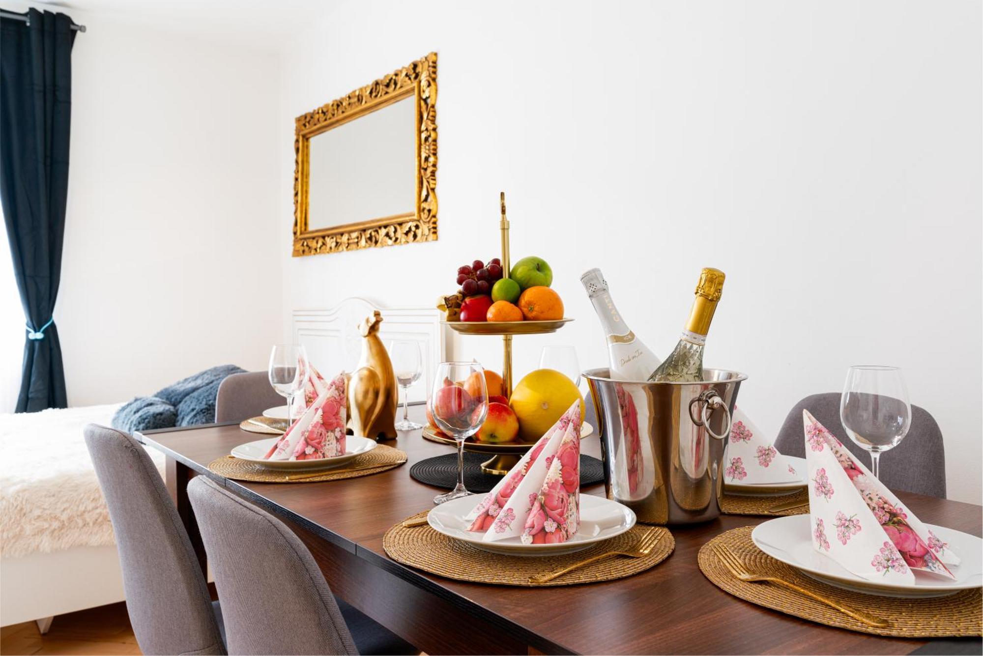 Kingdom Of 3 Roses Apartment Prague Luaran gambar